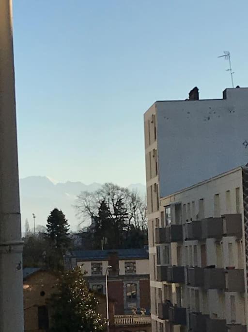 Le Voltaire -2 Chambres- 70M2- Hypercentre-Parking-Wifi Fibre- Nouvelle Literie Tarbes Zewnętrze zdjęcie
